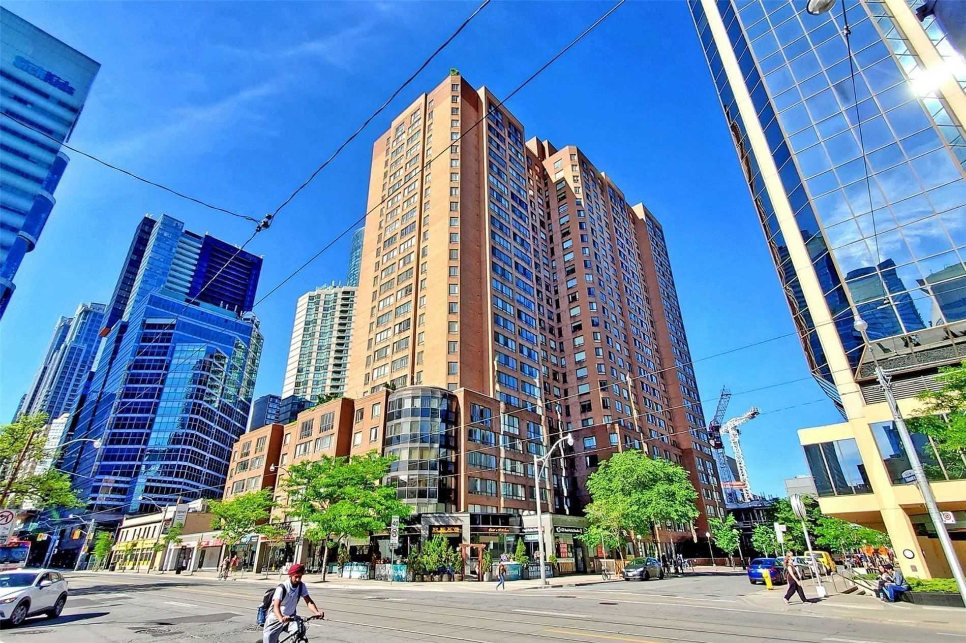 814 633 Bay St, Toronto Suspended,