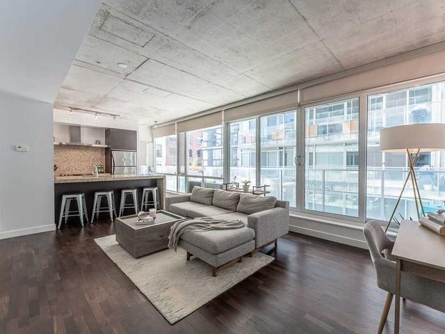 416 - 75 Portland St