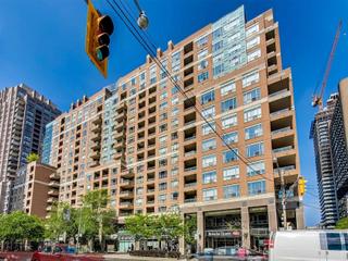 407 - 889 Bay St