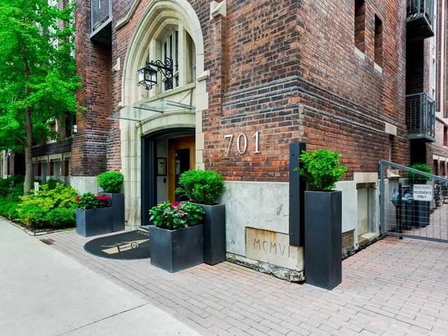 302 - 701 Dovercourt Rd