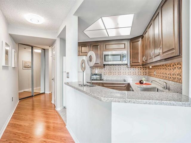 2601 - 7 Concorde Pl