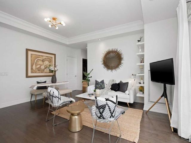 512 - 21 Burkebrook Pl