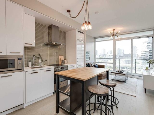 710S - 120 Bayview Ave