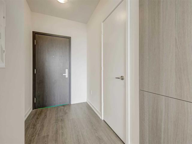 3909 - 1 Yorkville Ave