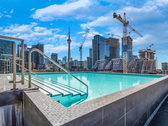 531 - 461 Adelaide St W