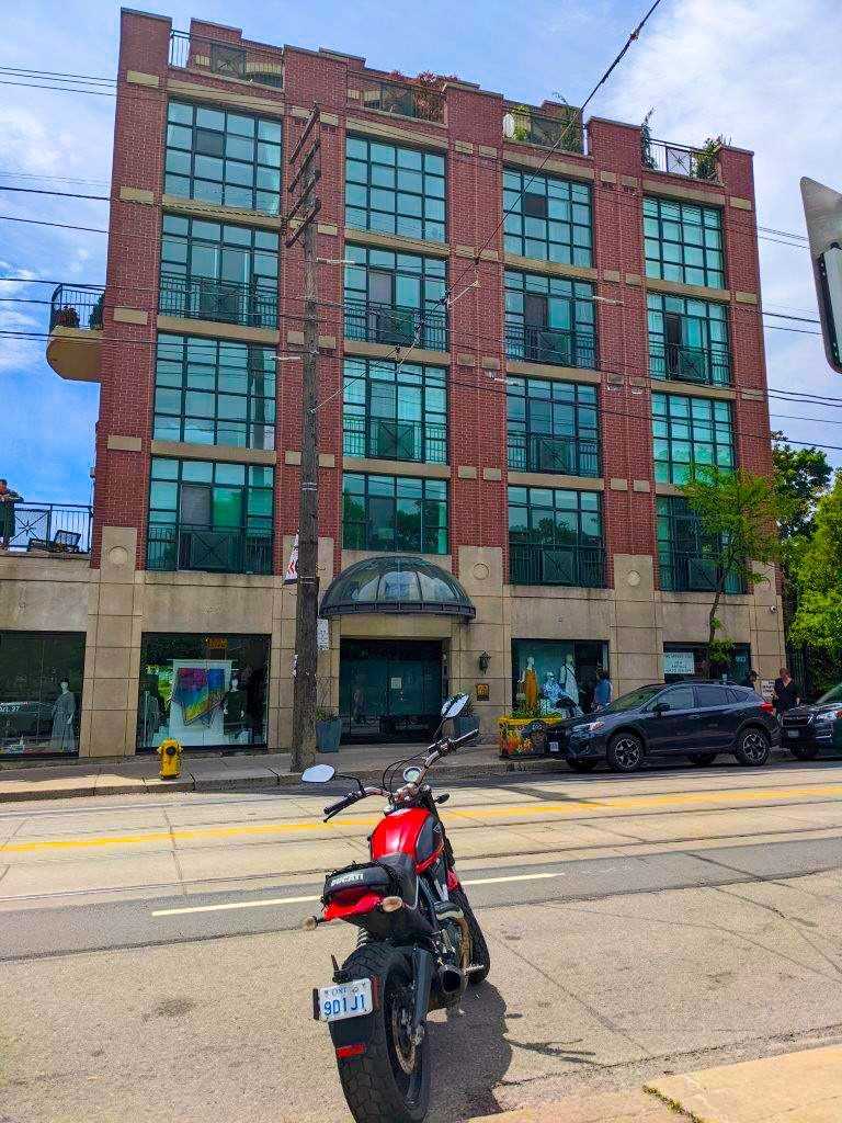 205 901 Queen St W, Toronto