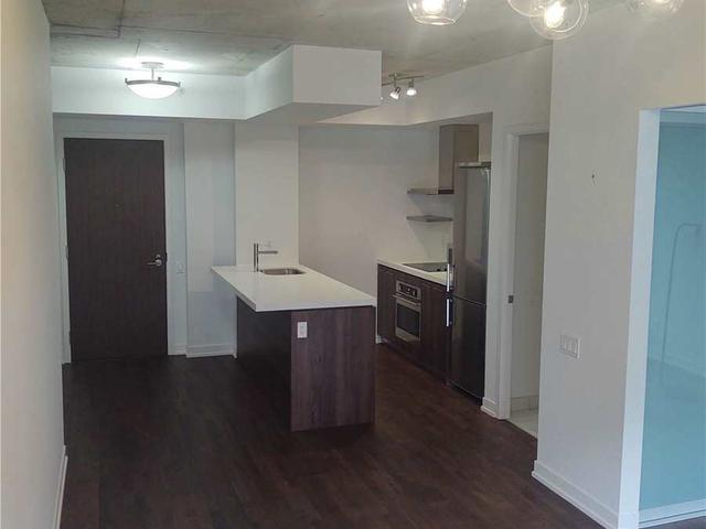 332 - 461 Adelaide St W