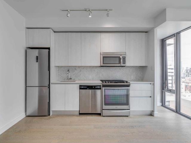 1310 - 111 Bathurst St