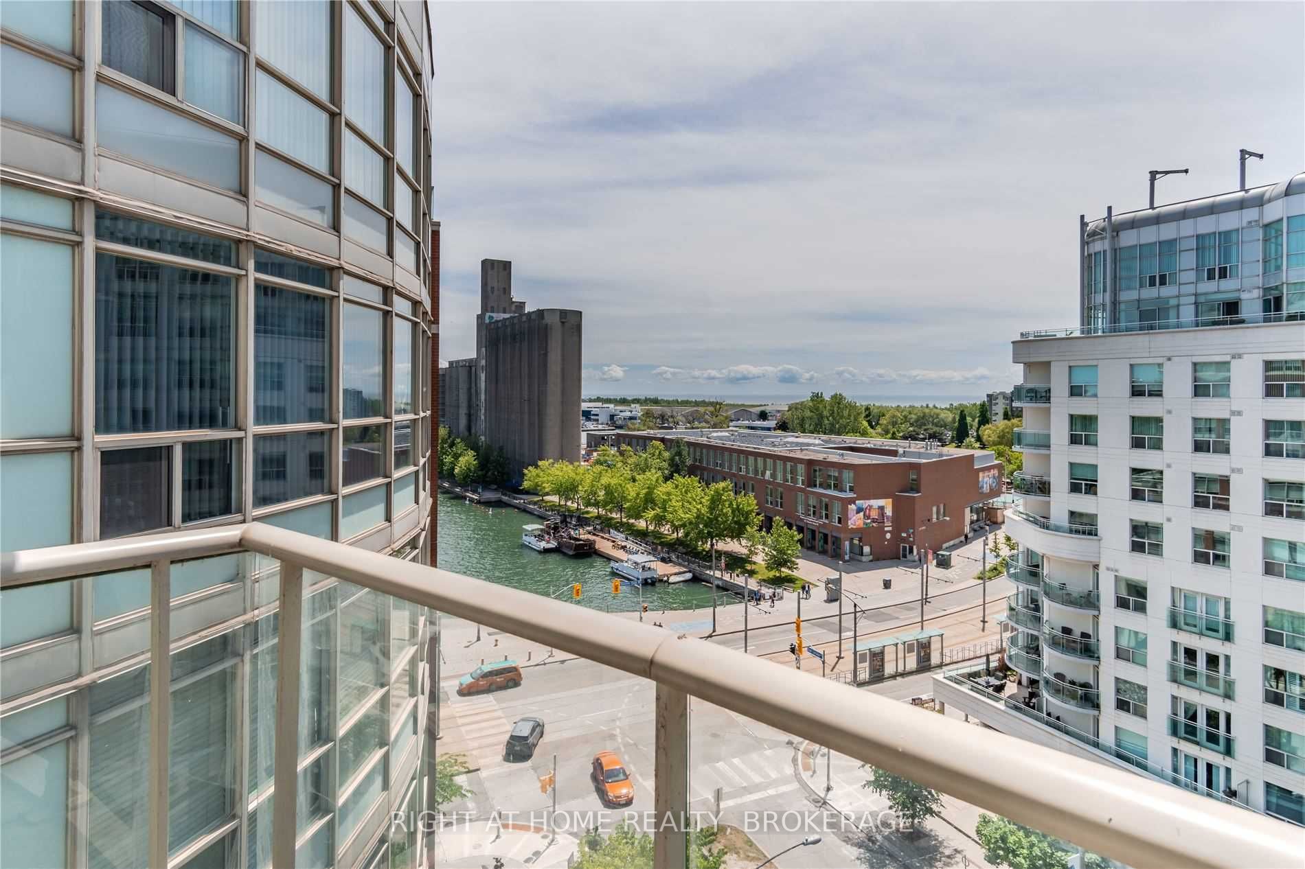 909 550 Queens Quay Blvd W, Toronto Sold, C5654072 Condos.ca