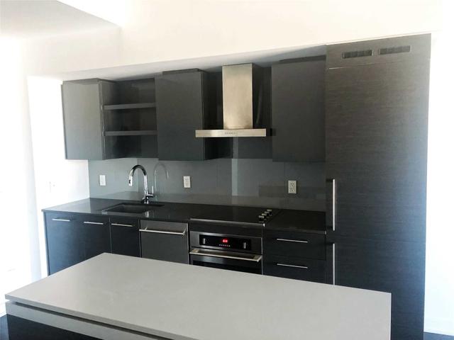 731 - 1030 King St W