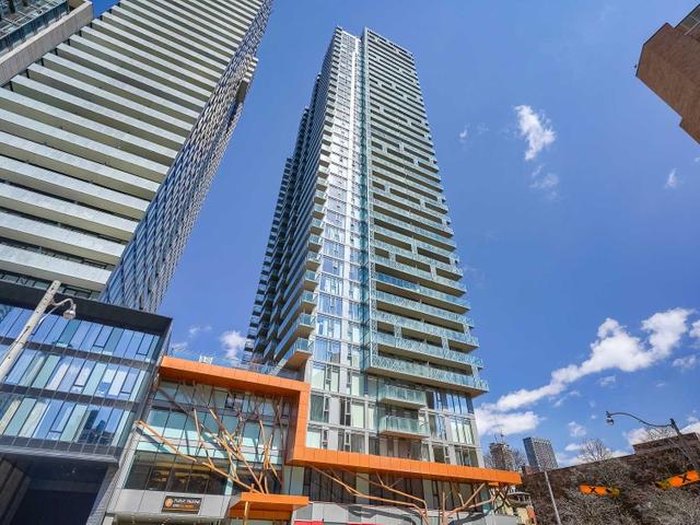 PH08 - 50 Wellesley St E