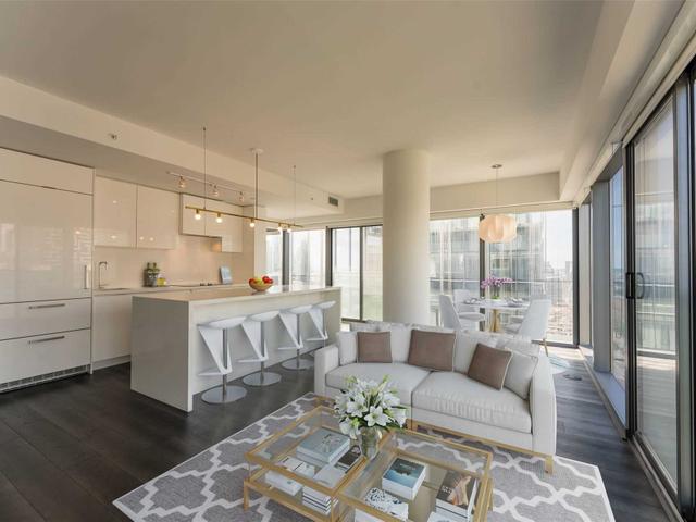 2305 - 60 Colborne St