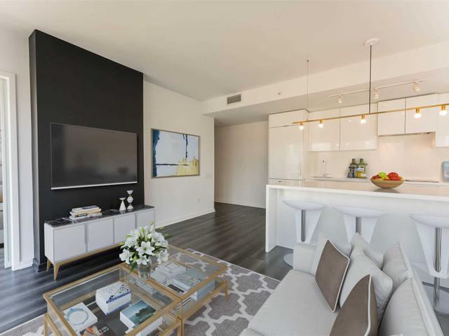 2305 - 60 Colborne St