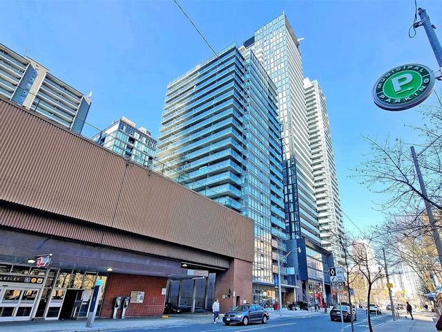 909 - 28 Wellesley St E