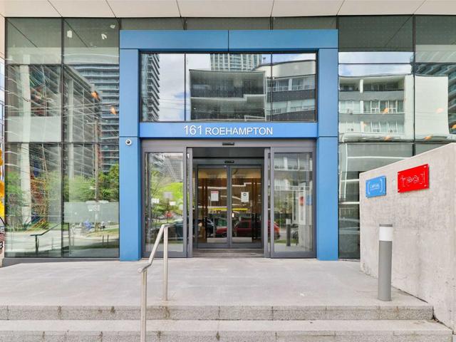 3205 - 161 Roehampton Ave