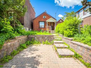 152 Robina Ave