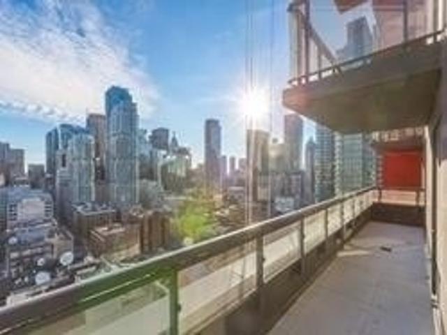 2103 - 318 Richmond St W