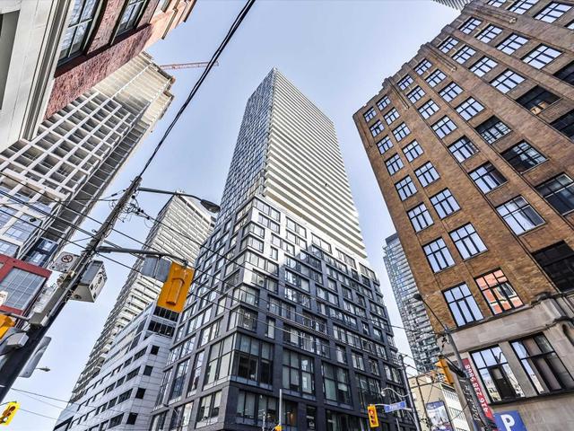 611 - 101 Peter Street St