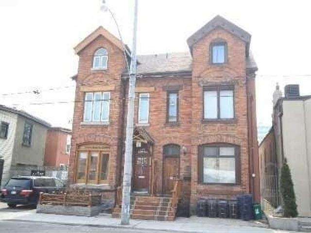 467 Richmond St E