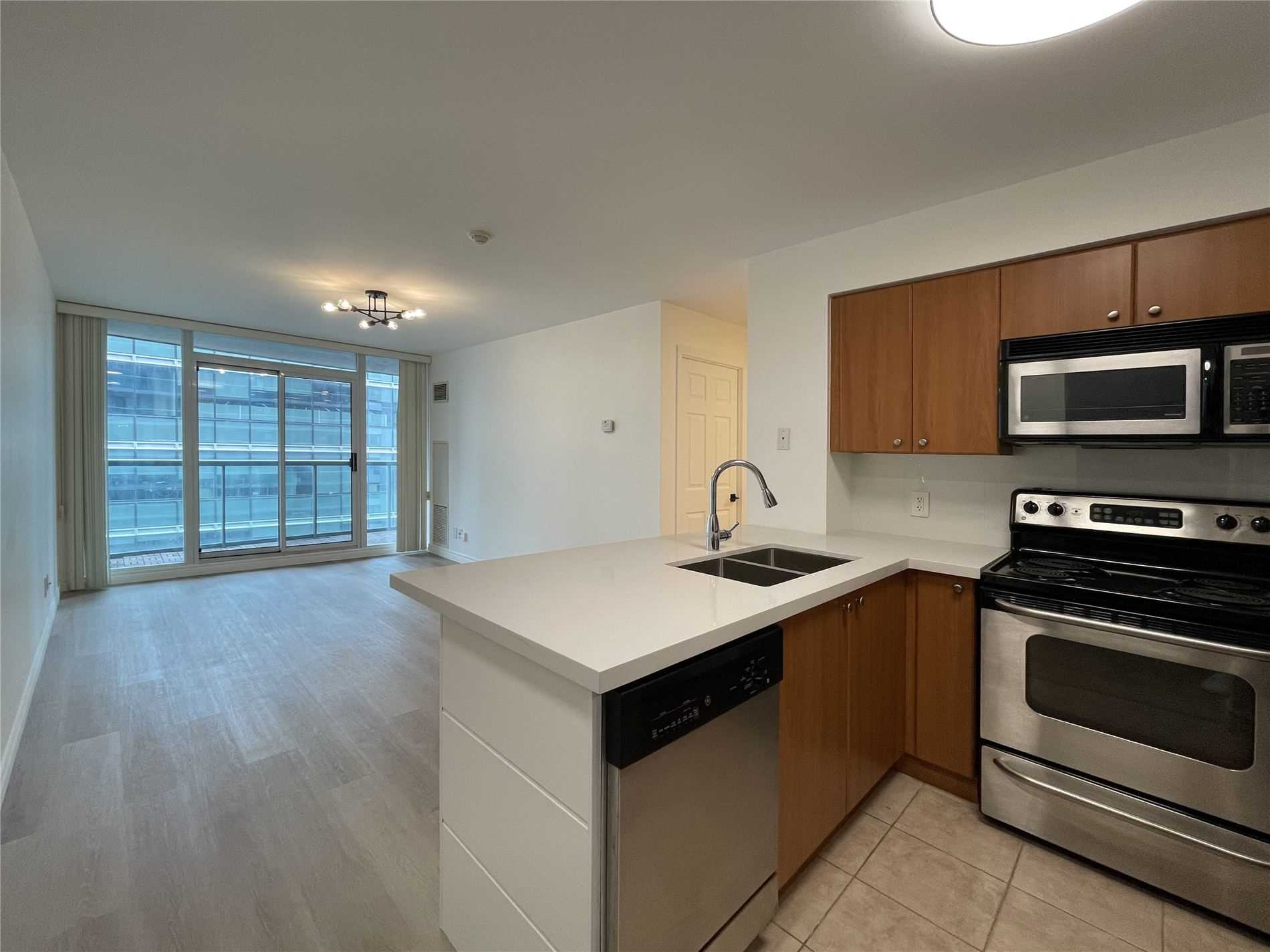 3707 30 Grand Trunk Cres, Toronto Leased, C5662259 Condos.ca