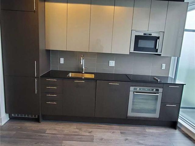 4101 - 403 Church St