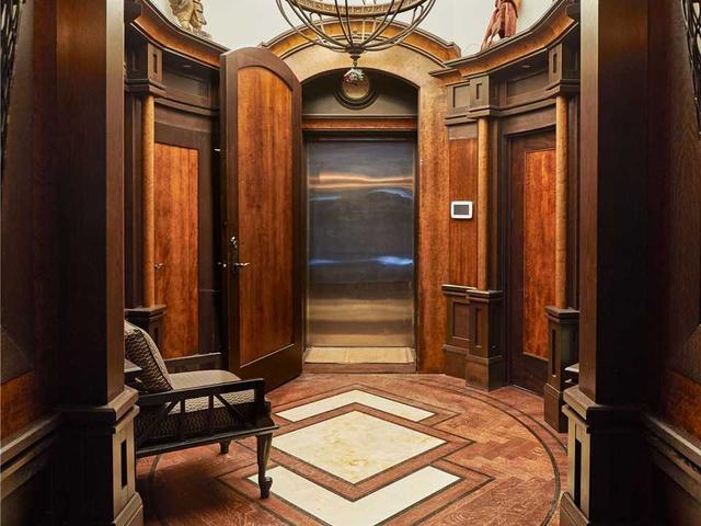 501 - 468 Wellington St W