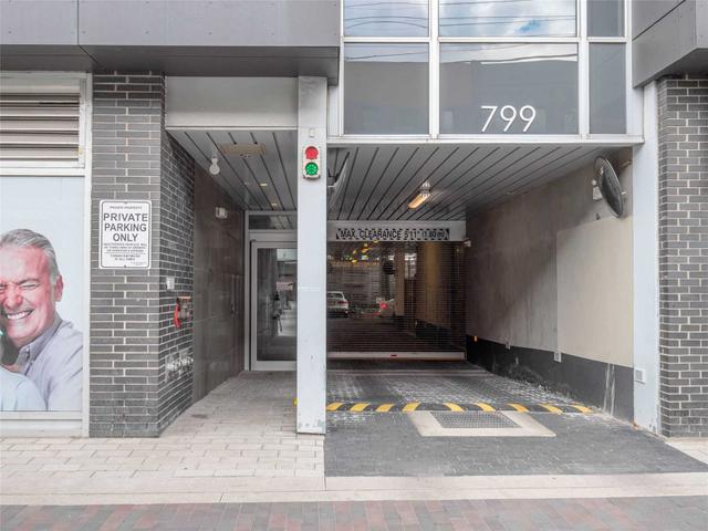 305 - 799 College St