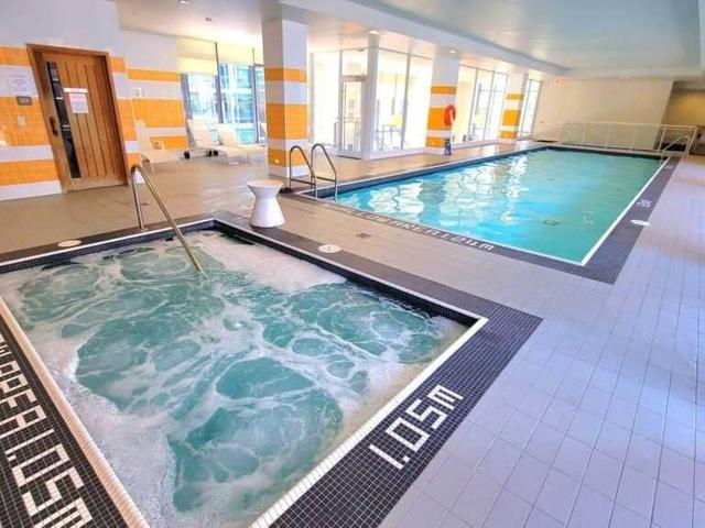 1409 - 295 Adelaide St W