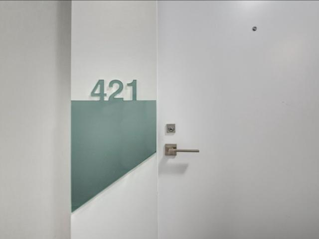 421 - 352 Front St W