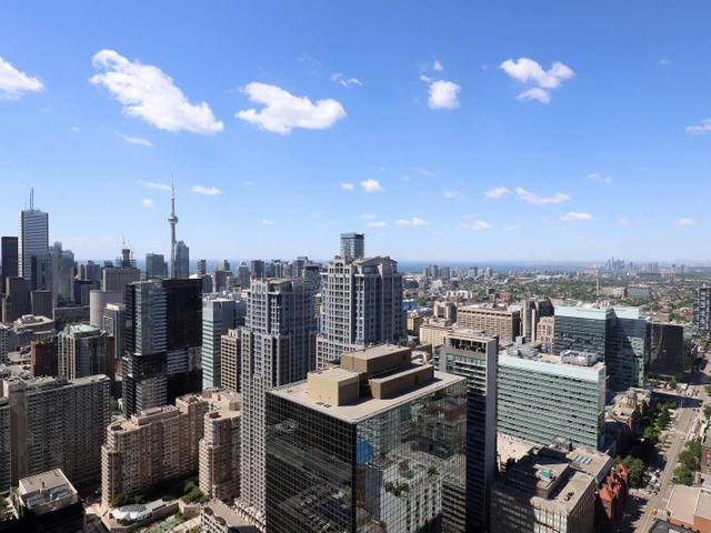 5313 - 7 Grenville St