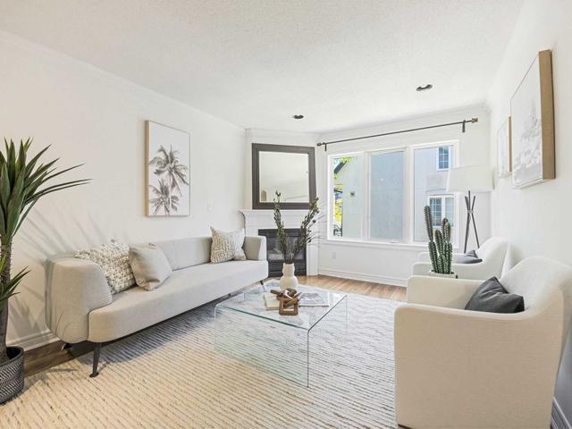 6 - 232 St George St