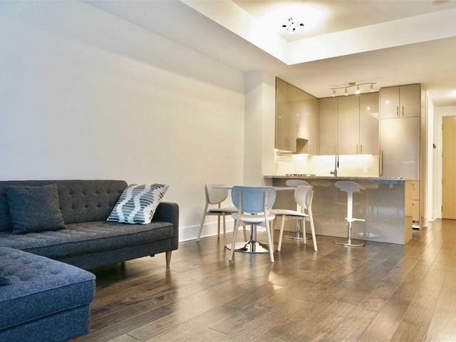 408 - 29 Queens Quay E