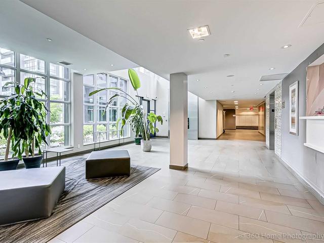 PH03 - 1171 Queen St W