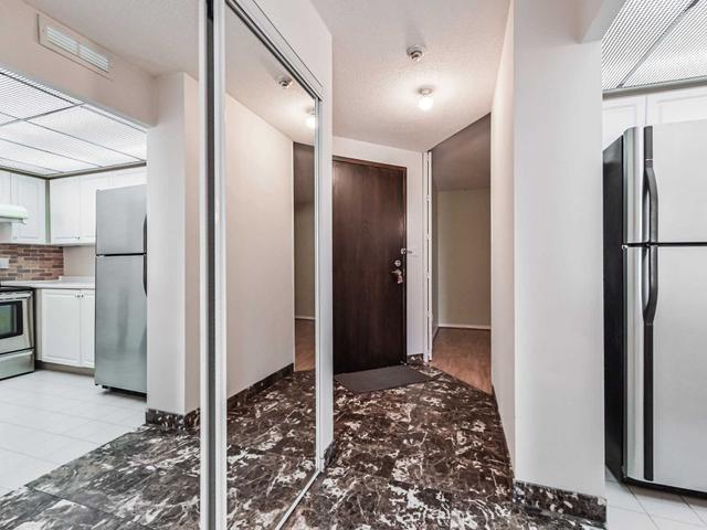 1208 - 28 Hollywood Ave