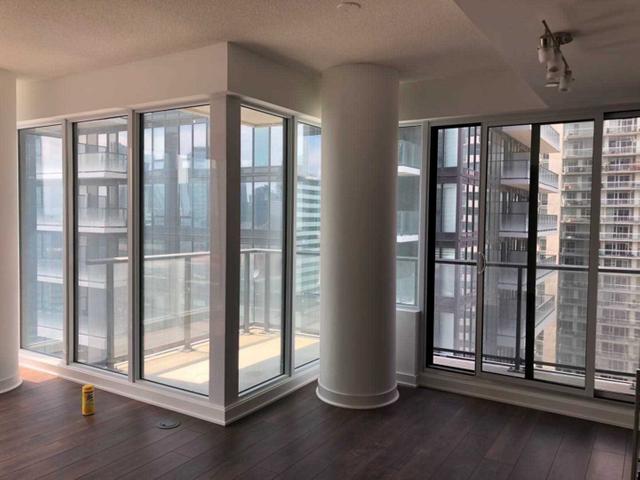 3302 - 125 Blue Jays Way