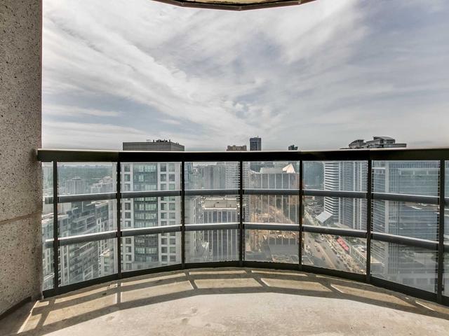 2915 - 8 Hillcrest Ave