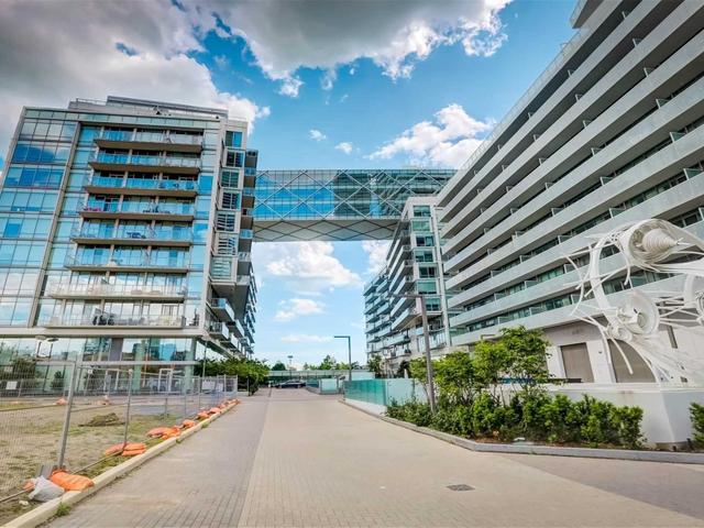 527 - 29 Queens Quay E