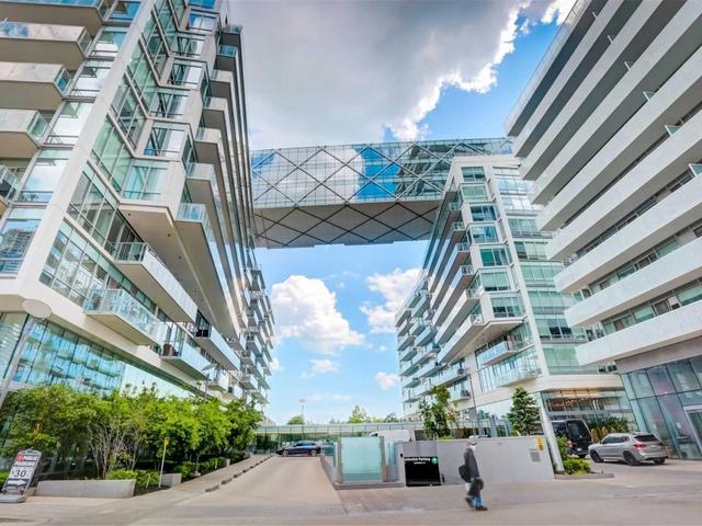 527 - 29 Queens Quay E