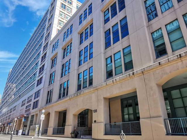 203 - 135 Dalhousie St