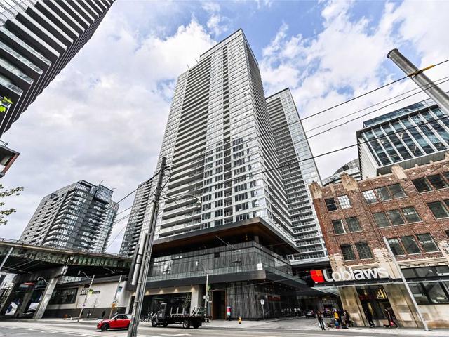 2211 - 19 Bathurst St