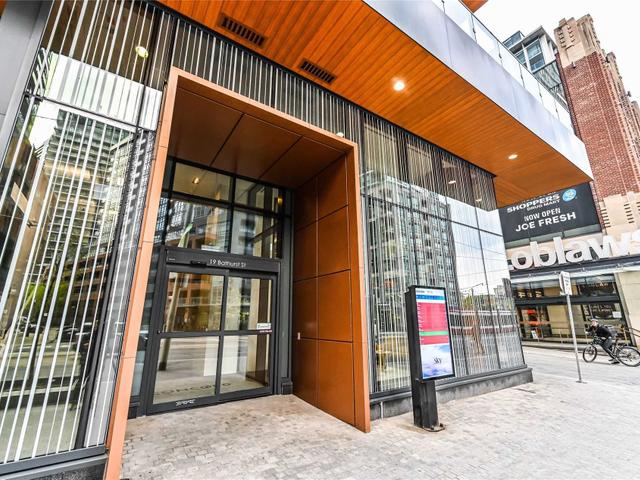 2211 - 19 Bathurst St