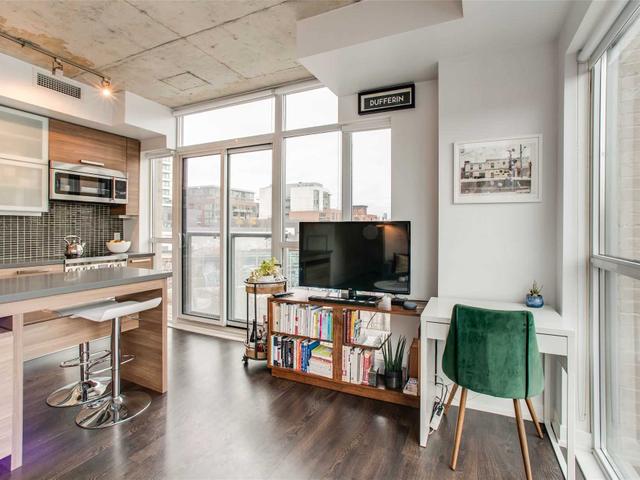 410 - 1205 Queen St W