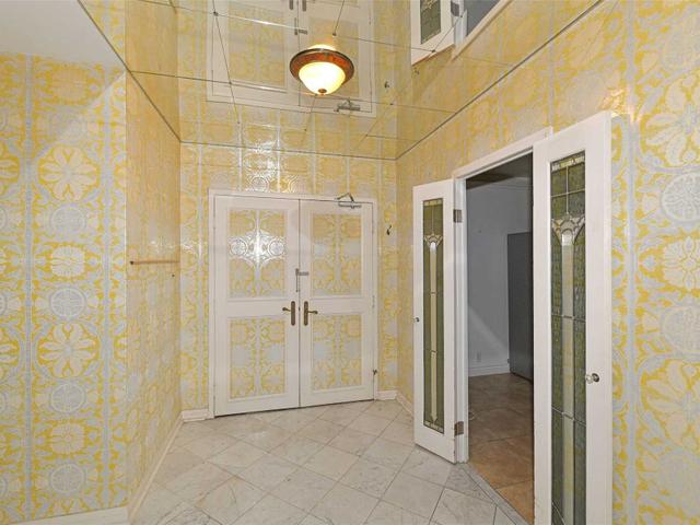 PH02 - 350 Lonsdale Rd