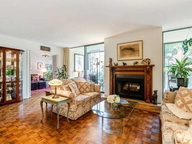 301 - 70 Montclair Ave
