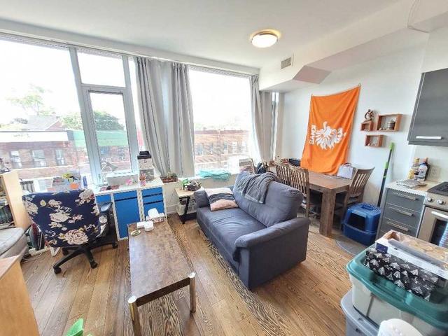 403 - 799 College St