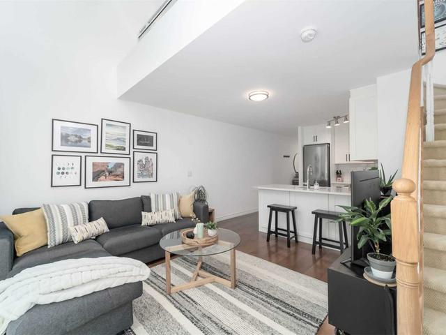 329 - 109 Front St E