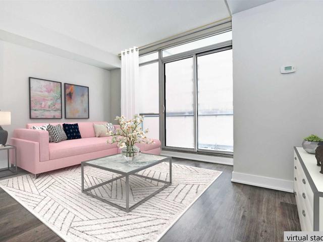 404 - 30 Roehampton Ave