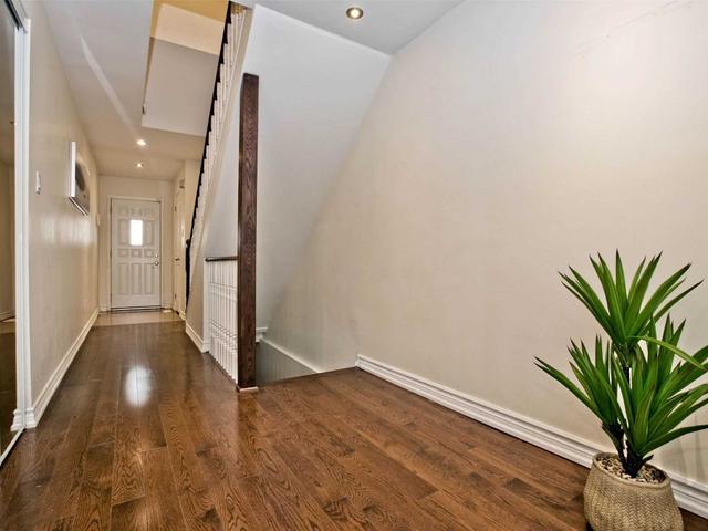 24 Bead Fern Way