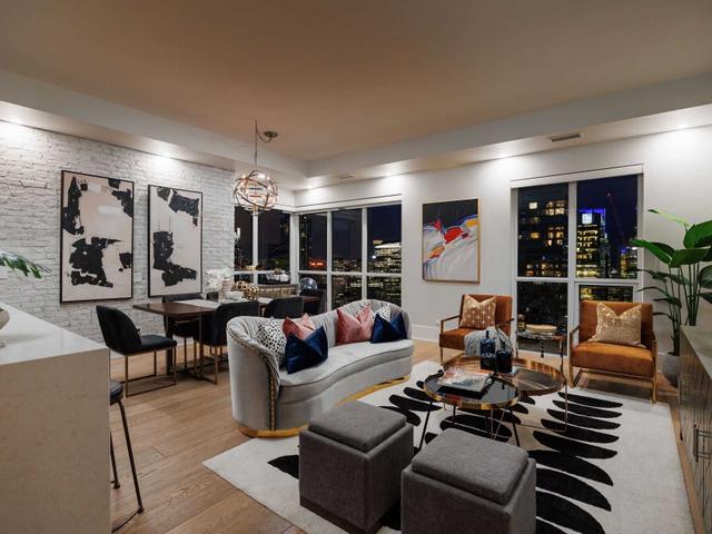 LPH 1 - 300 Front St W