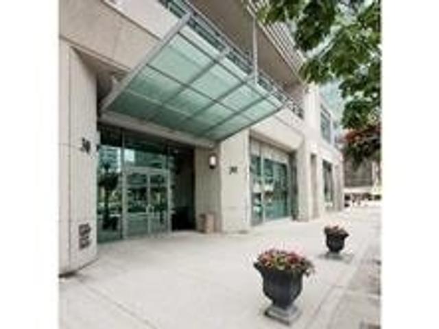 1511 - 30 Grand Trunk Cres